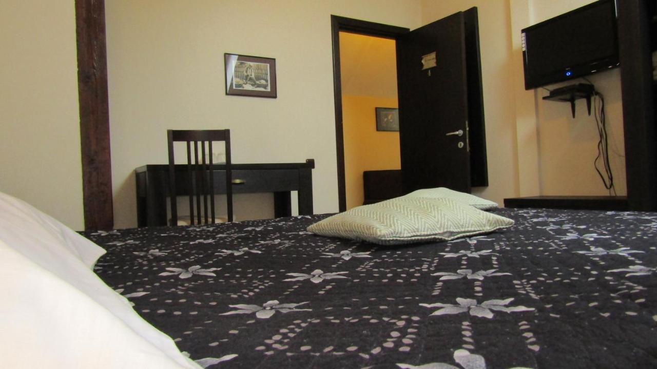 Rami House Central Double Rooms Brasov Bagian luar foto