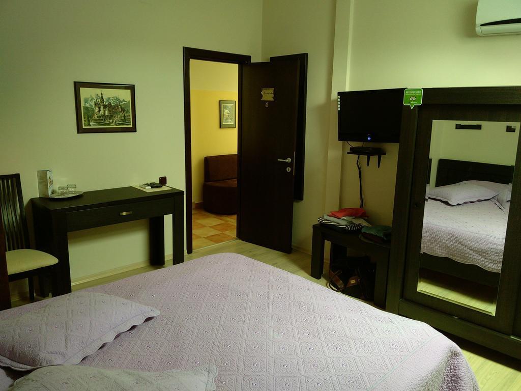 Rami House Central Double Rooms Brasov Ruang foto