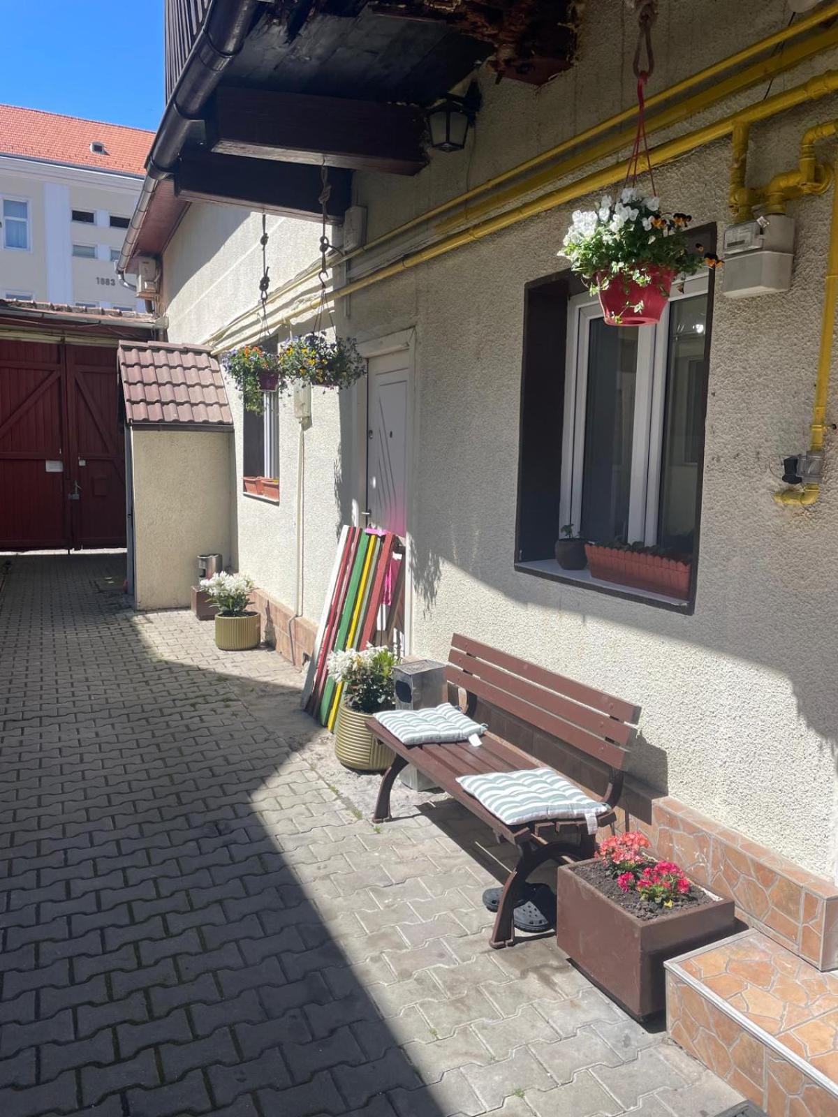 Rami House Central Double Rooms Brasov Bagian luar foto