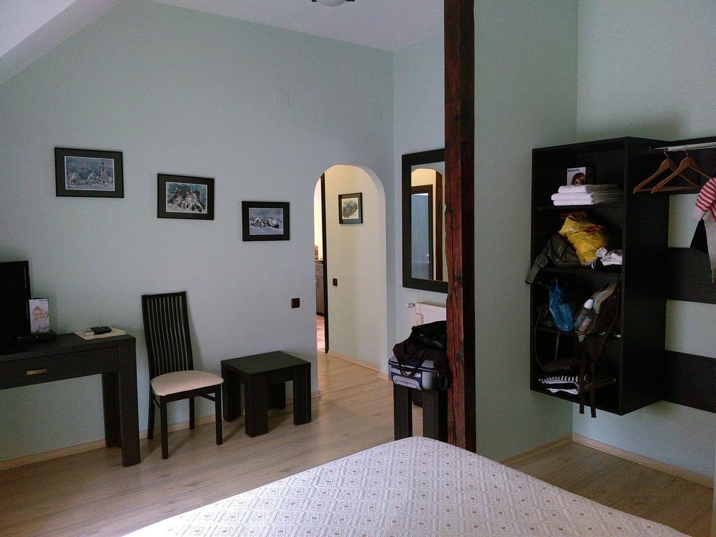 Rami House Central Double Rooms Brasov Ruang foto